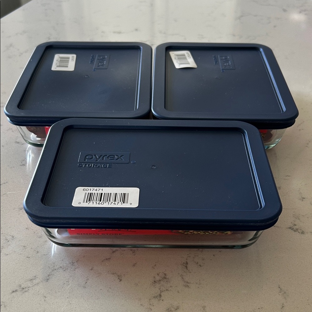 Pyrex 3 Cup Glass Containers with Navy Lids